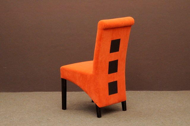 Luksusowe krzesło tapicerowane zdobione CK4