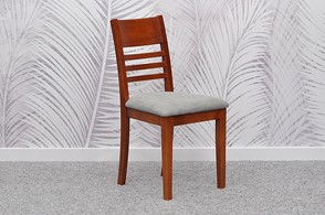 Klasyczne krzesło drewniane skandynawskie 