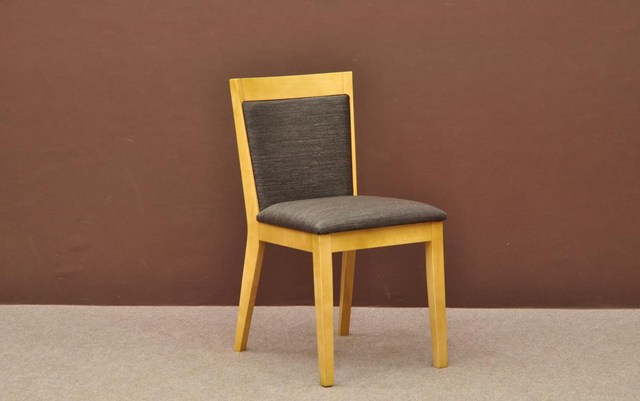 Krzesło drewniane AR1