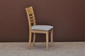 Klasyczne krzesło drewniane skandynawskie  - zdjęcie nr 7