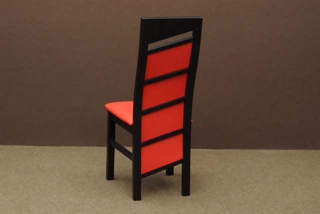 Jaki materiał na obicie krzeseł? 