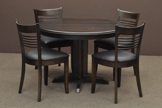 Zestaw stół i krzesła ZT106- kolor wenge. Źródło: Batdom